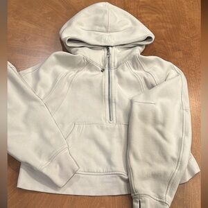 Lululemon scuba pullover size 0